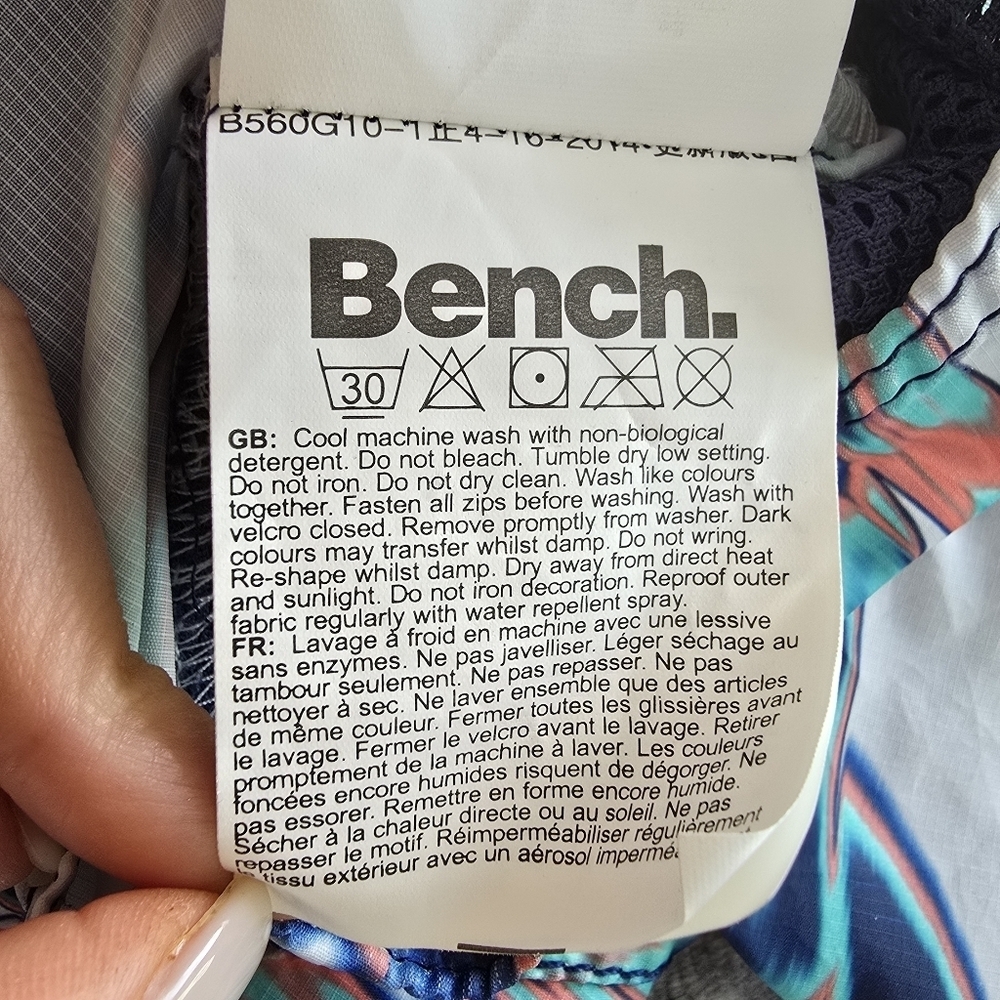 Bench Women's Hooded Poncho Jacket - Abstract Print Size M - Picture 10 of 10